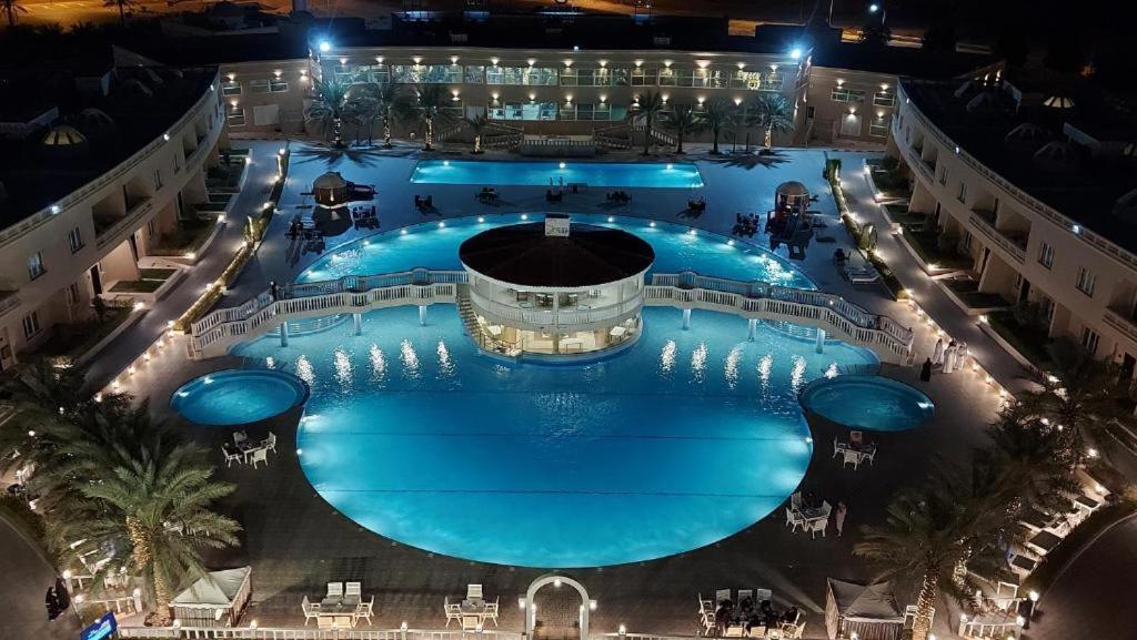 Al Salam Grand Hotel Al Buraimi Exterior photo