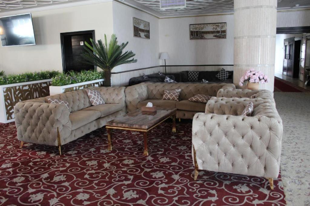Al Salam Grand Hotel Al Buraimi Exterior photo
